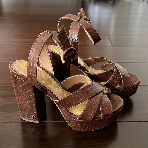 Sam Edelman Circus Brown Croc Embossed Strappy Heels - Picture 1 of 6